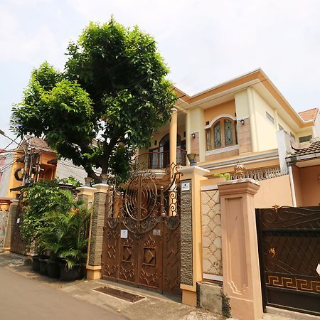 Maharani Guesthouse Tebet Syariah Jakarta Luaran gambar