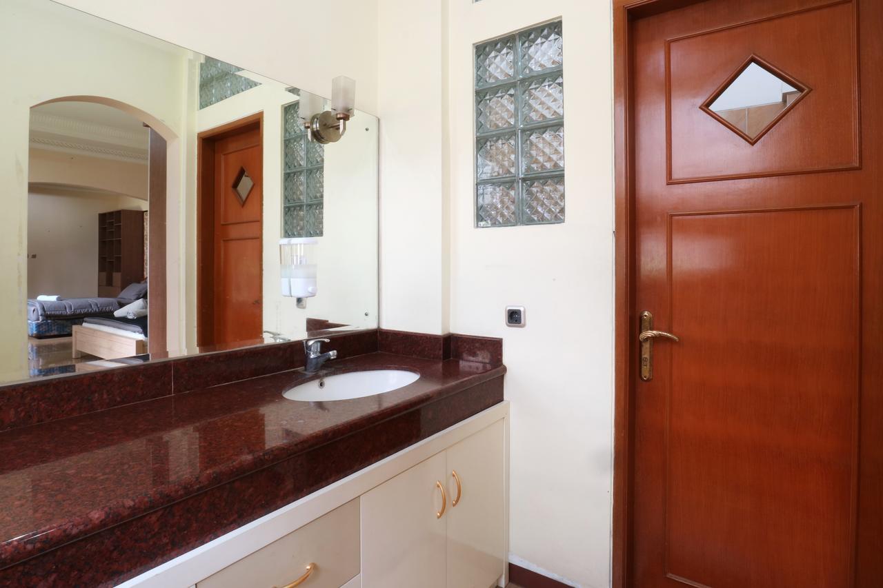 Maharani Guesthouse Tebet Syariah Jakarta Luaran gambar